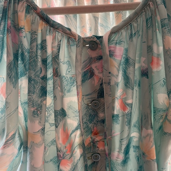 Vintage mint green floral short sleeve button down blouse with neck tie - Picture 7 of 7